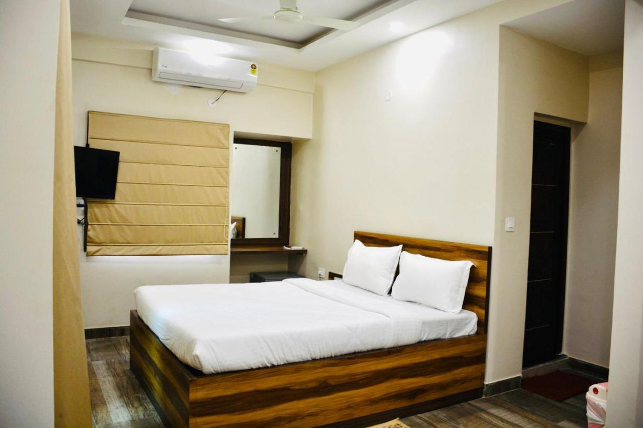 כלכותה Hotel Royal Residency מראה חיצוני תמונה