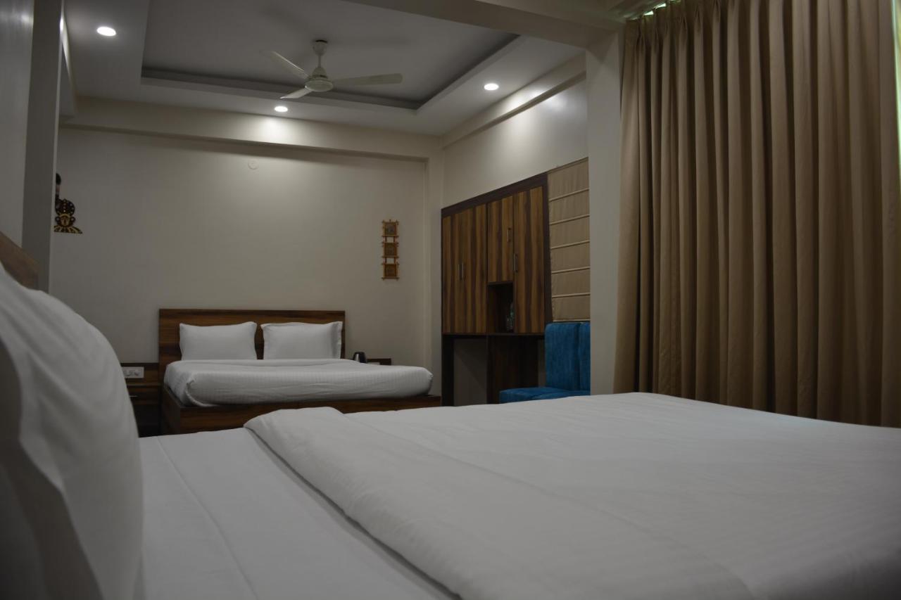 כלכותה Hotel Royal Residency מראה חיצוני תמונה